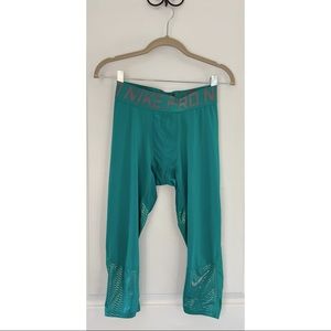 Nike Pro 3/4 Athletic Tights sz L